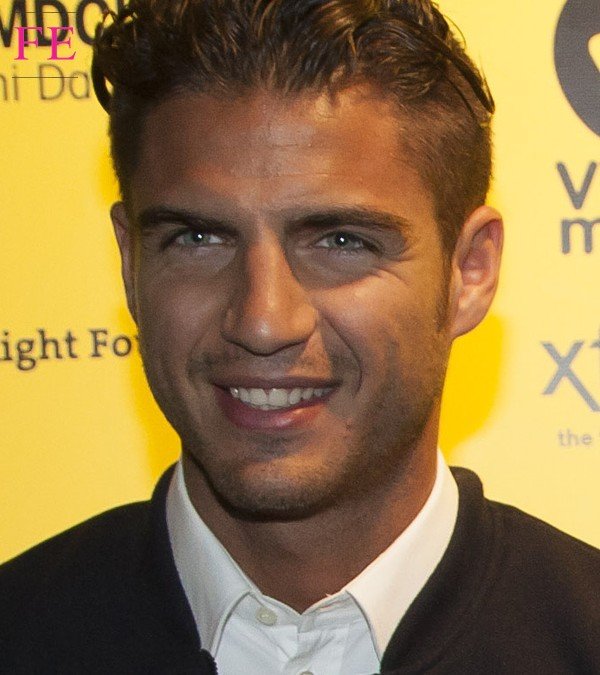 Maxi Iglesias, actor español protagonista de Nuda Propiedad